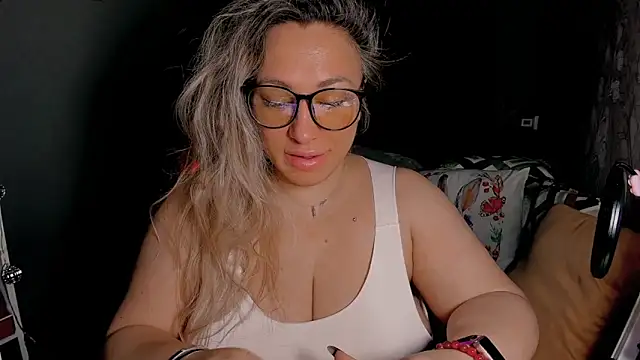 CumOnMy Tits online show from 29, 3, 2026