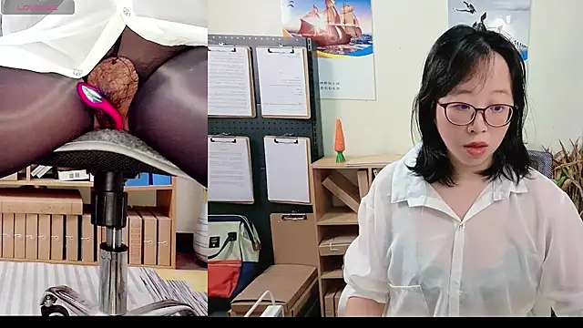 Snapshot of ChenChen-- chatting on 29, 11, 2025 ChenChen-- online show from 29, 11, 2025