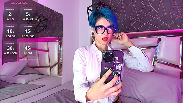 Annie Swan online show from 20, 10, 2025