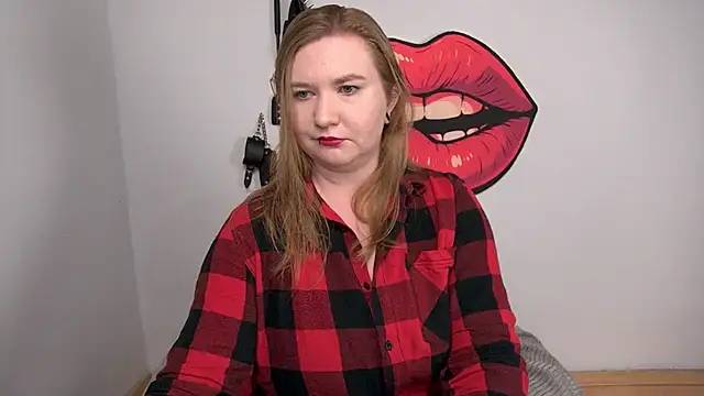 LaraDream online show from 4, 11, 2025