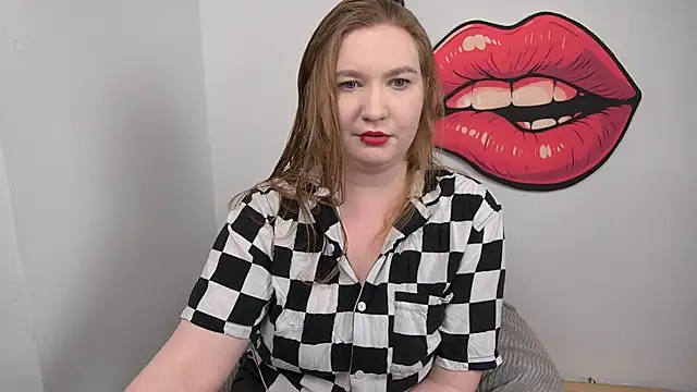 LaraDream online show from 4, 12, 2025