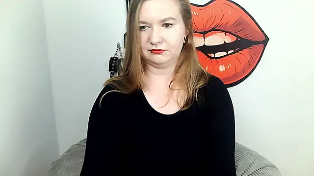 LaraDream online show from 9, 9, 2025