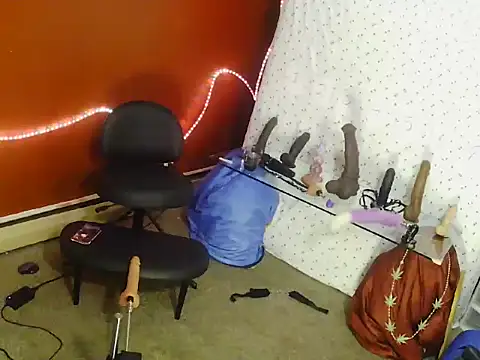 PartyPawgGirl420 online show from 13, 1, 2026