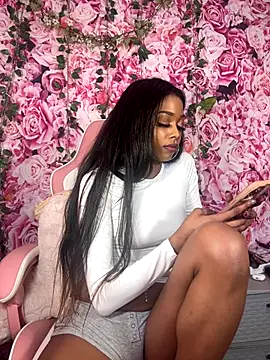 mismialove online show from 18, 10, 2025