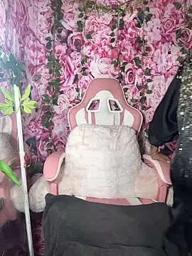 mismialove online show from 1, 11, 2025