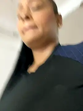 Snapshot of sofia_xxx02 chatting on 25, 11, 2025 sofia xxx02 online show from 25, 11, 2025