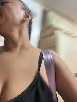 Snapshot of sofia_xxx02 chatting on 10, 10, 2025 sofia xxx02 online show from 10, 10, 2025