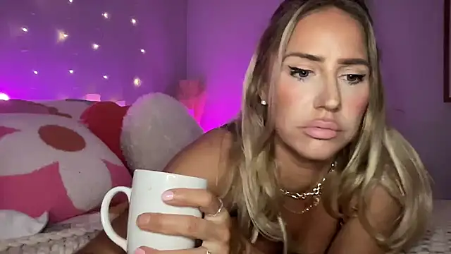 Fitnessbabe69 online show from 21, 3, 2025