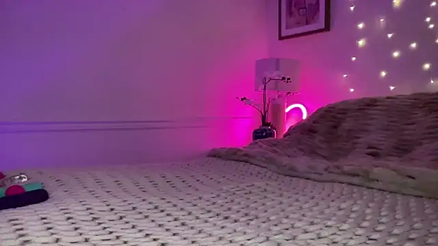 Fitnessbabe69 online show from 9, 11, 2025