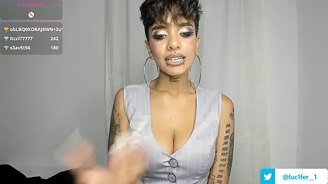 Snapshot of luci_fer_devil chatting on 4, 2, 2025 luci fer devil online show from 4, 2, 2025